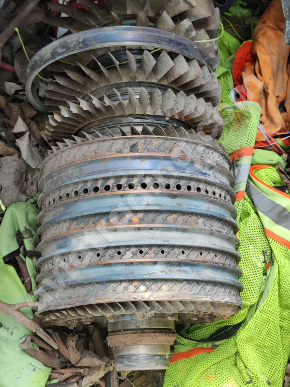 Helicopter compressor blades
