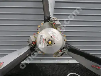 Hartzell 3 Blade Propeller Assembly RH PHC-C3YF-2UF