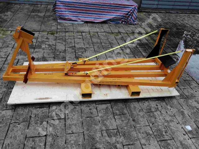 REMOVAL/INSTALLATION EQUIPMENT – AFT STRUT FAIRING