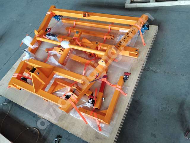 Handling tool R/H translating sleeve