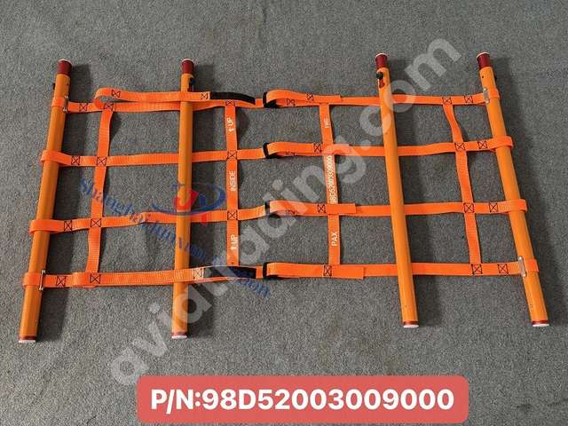 Barrier safety-fwd pax door