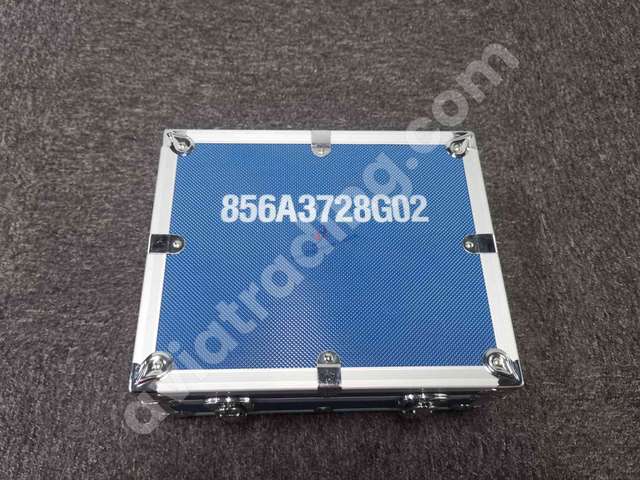 Core engine sealing plate and locking adapter