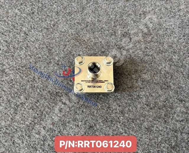 ADAPTOR ADAPTOR