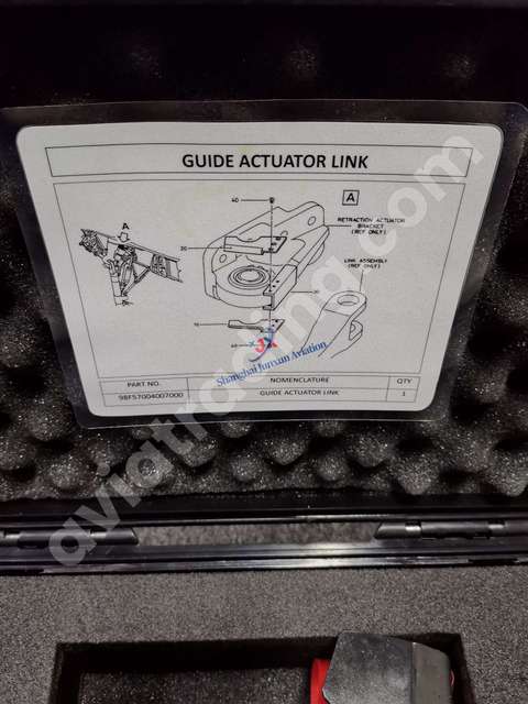 Guide-actuator link