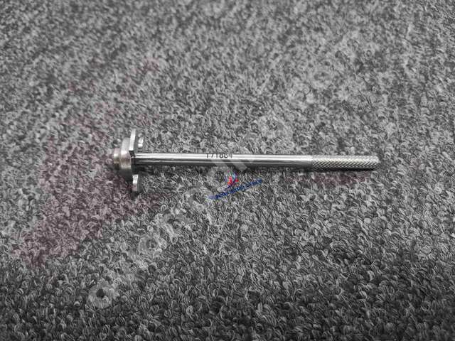 Gauge-bayonet slot wear