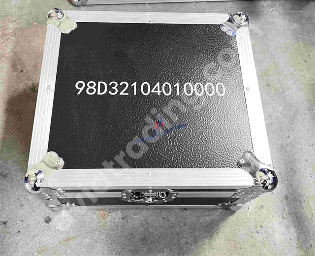 Interface brkt assy