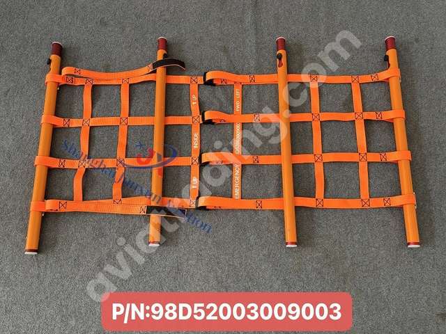 Safety barrier rear pax door