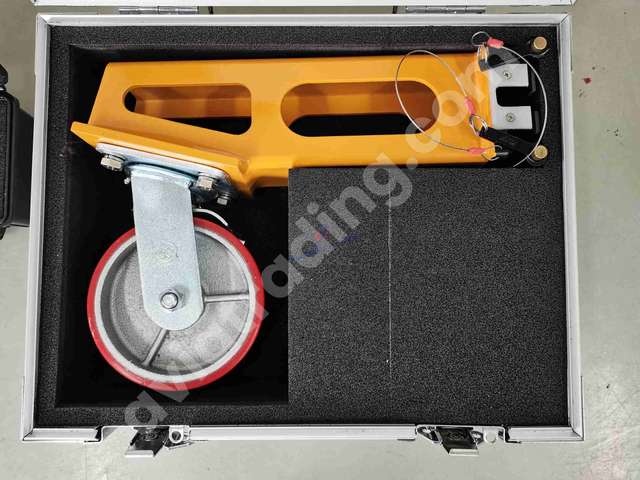 Outrigger Assy - Rmvl Instl - Ground Handling, NLG  PNC32049-1-JX