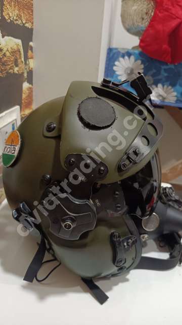 Mi-17 Pilot Helmet – Complete with Oxygen Mask & Helmet Bag