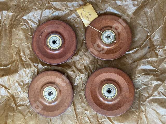 Pulley (tail rotor cable)