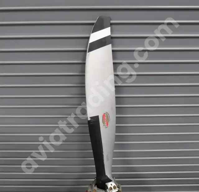 Hartzell 3 Blade Propeller Assembly RH PHC-C3YF-2UF