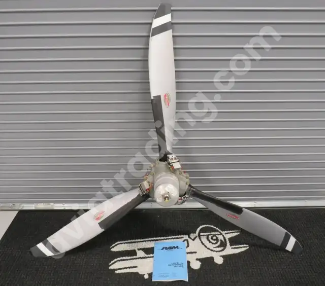 Hartzell 3 Blade Propeller Assembly RH PHC-C3YF-2UF